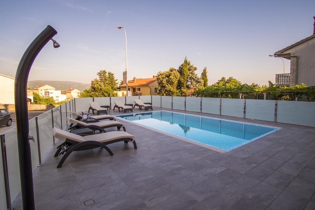 Apartments & Rooms Krk Krk Island Exterior photo